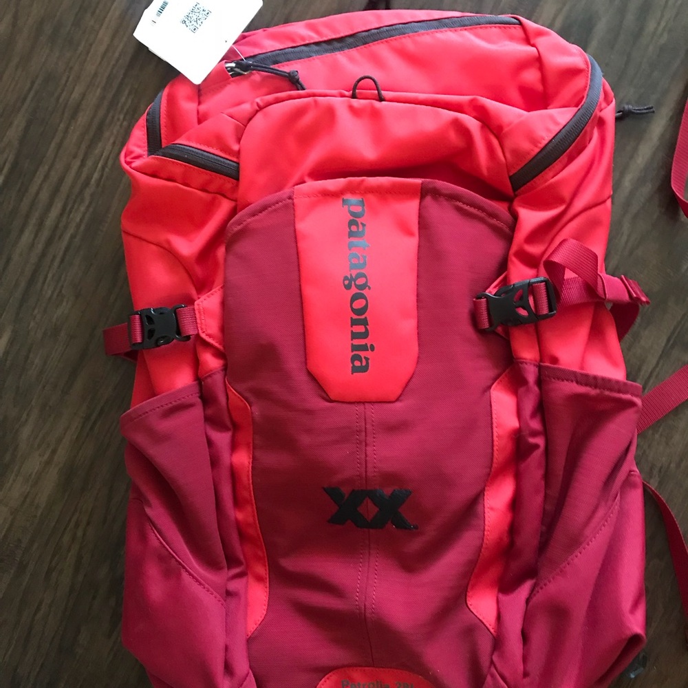 Patagonia Petrolia 28 backpacks